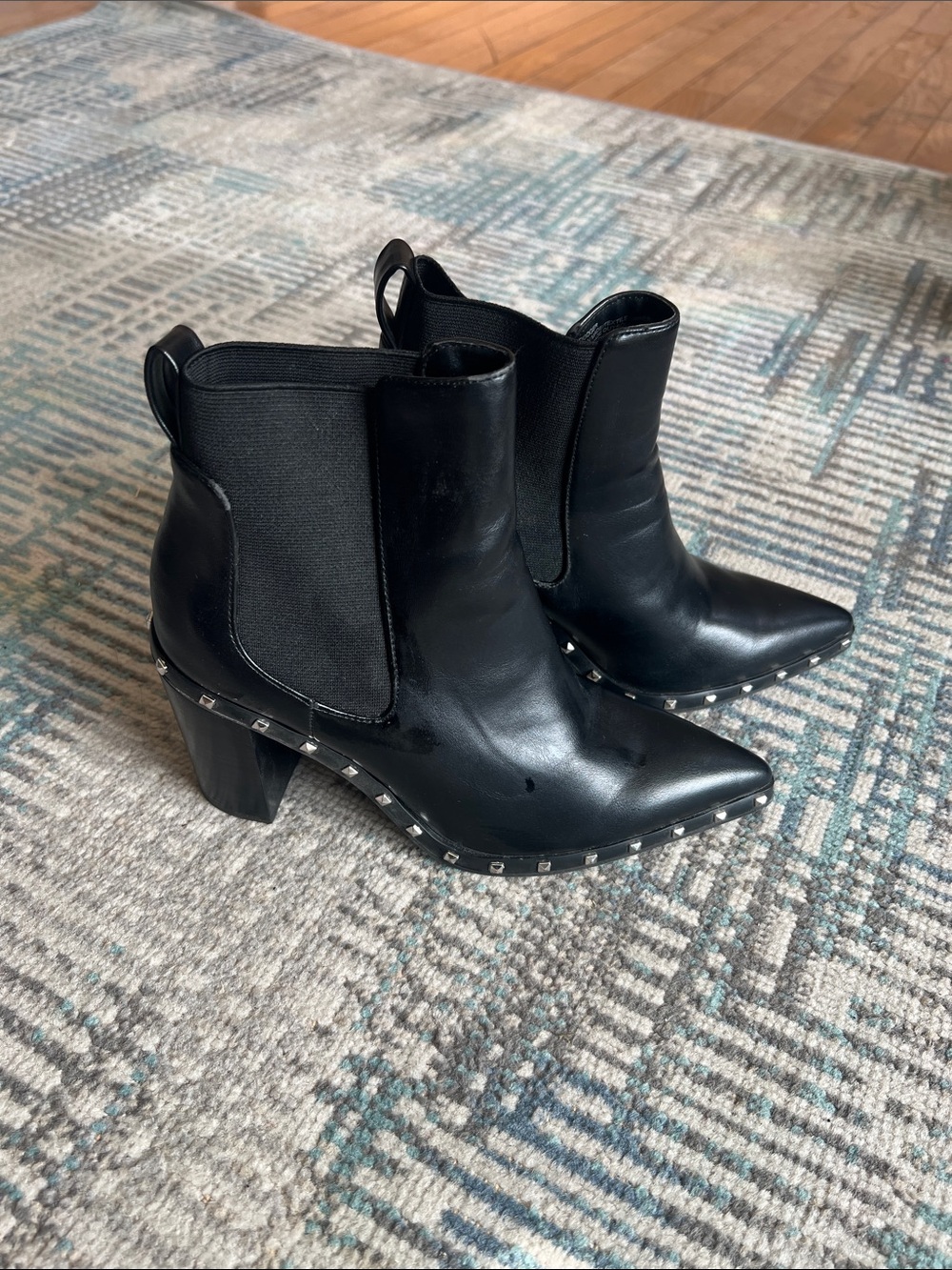 Charles David Dodger Black Studded Chelsea Ankle Boots Pointed Toe 6.5